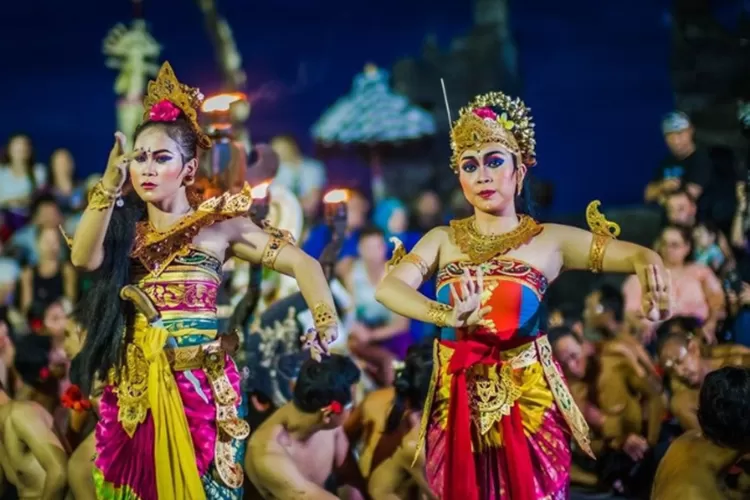 perkembangan seni lokal indonesia