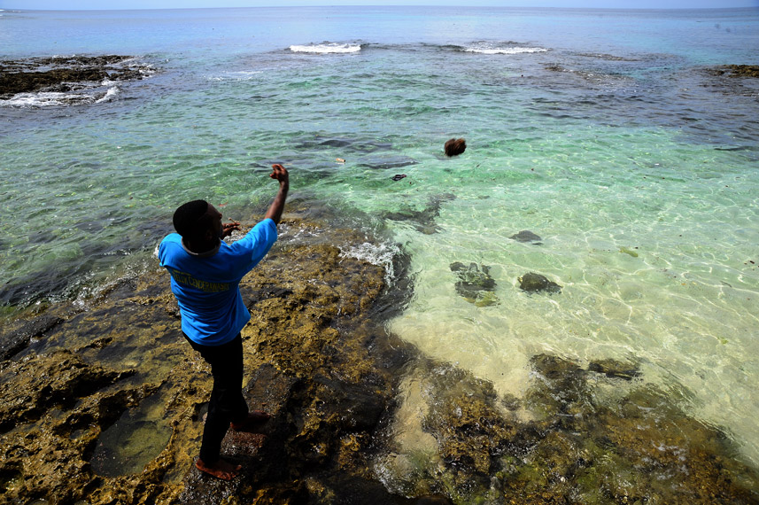 Tradisi Pemanggilan Ikan di Manokwari Papua Barat