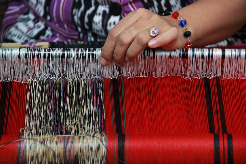 Ulap Doyo Kearifan Lokal Kain Tenun Tradisional Dayak Kalimantan Timur