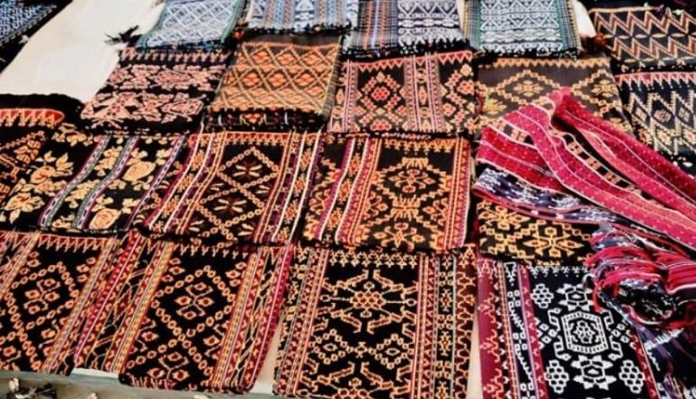 Kain Tenun Maluku Kekayaan Tradisional Indonesia