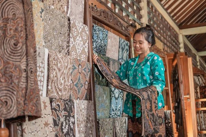 Eksplorasi Seni Lokal yang Bikin Bangga: 7 Cara Gen Z Dukung Kreator Indonesia di 2025