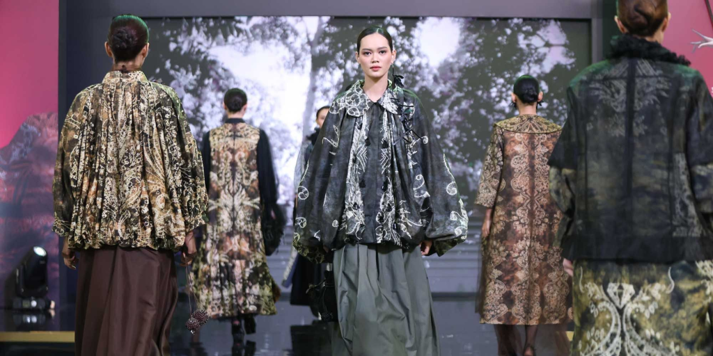 7 Gerakan Seni Kontemporer yang Ubah Dunia 2025: Tren Seni yang Wajib Kamu Tahu!