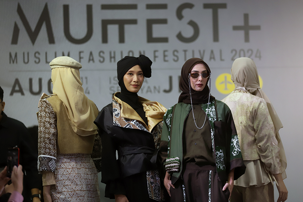 Sustainable Fashion Indonesia 2025: Tren Eco-Friendly Batik Modern yang Wajib Kamu Tahu